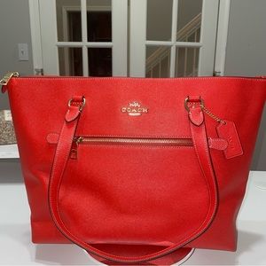 NWOT Coach Gallery Tote in Miami Red